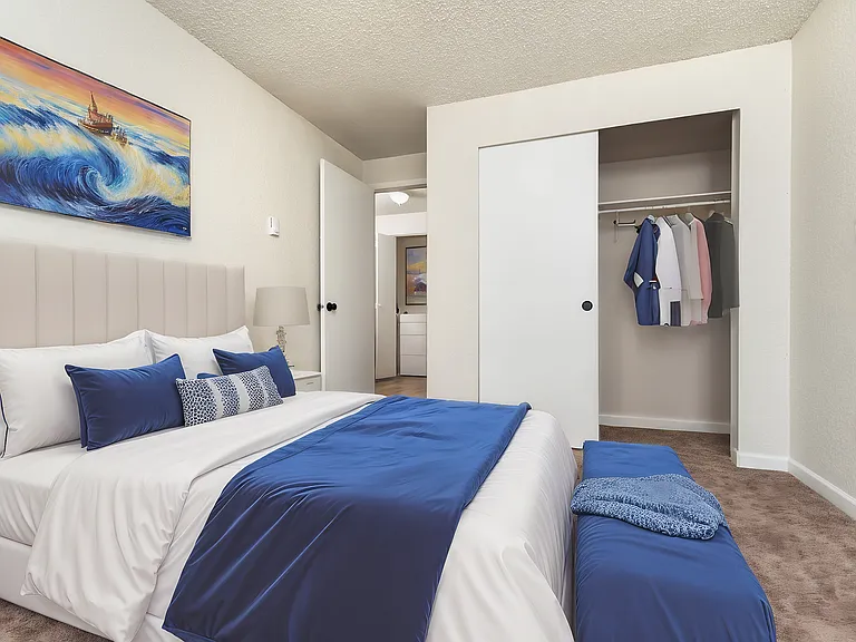 Step into serene comfort with this charming bedroom, perfect for relaxation. Step into serene comfort with this charming bedroom, perfect for relaxation.