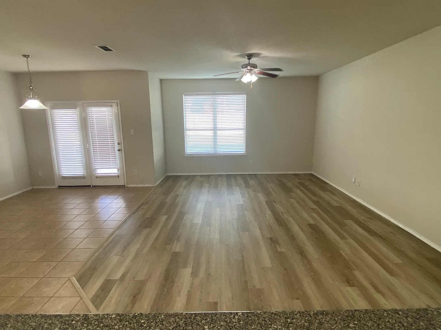 3 bed, 1924 sqft, $2,400 — Photo 4