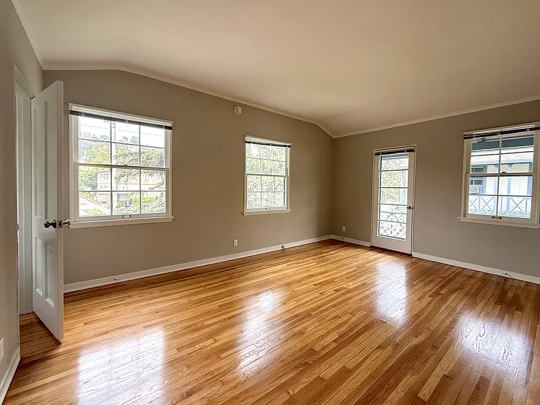4044 Los Feliz Blvd #54-1/2 — Photo 18