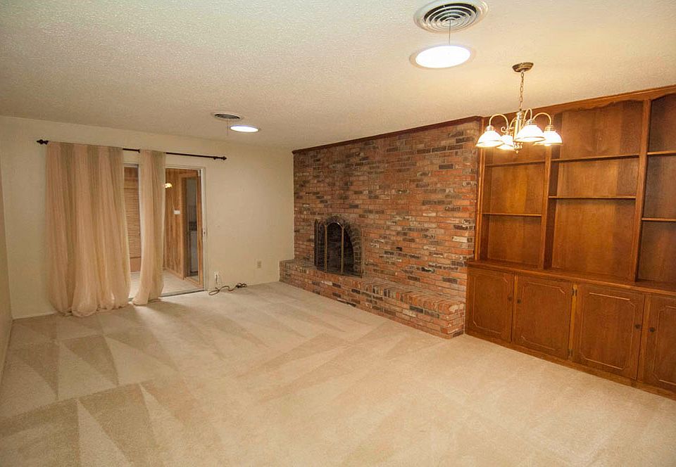Living & Dining Rm