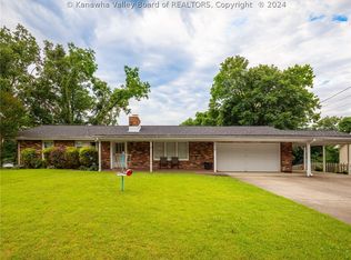 2936 Shadyside Rd, Saint Albans, WV 25177