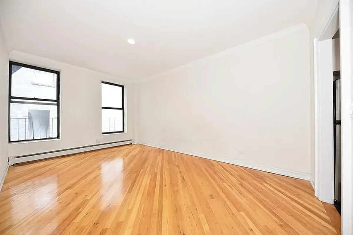 Building Photo - 1047 2nd Ave #3C