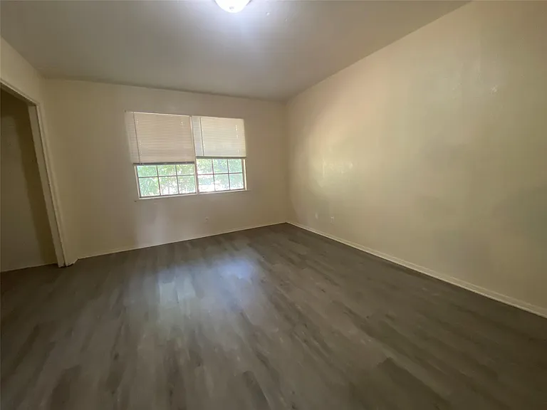 208 Kelly Dr #7 — Photo 7