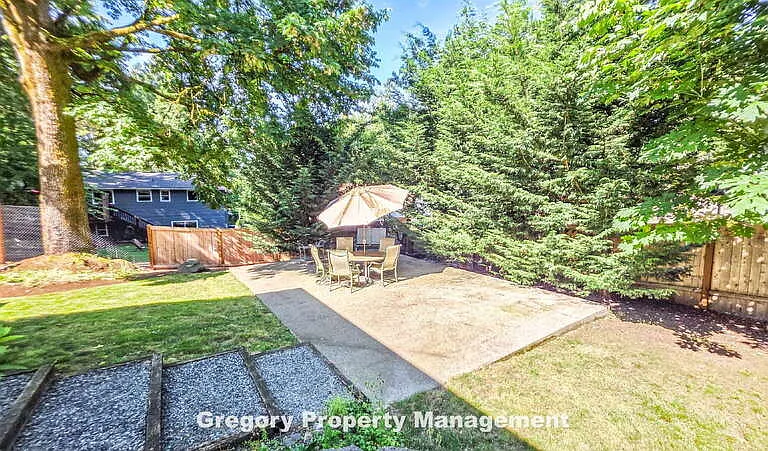 17606 Brook Blvd — Photo 31