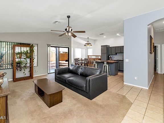 4th image of 535 E IRONWOOD Drive
