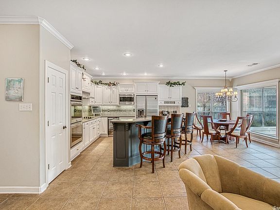 5th image of 113 Grenoble Cir