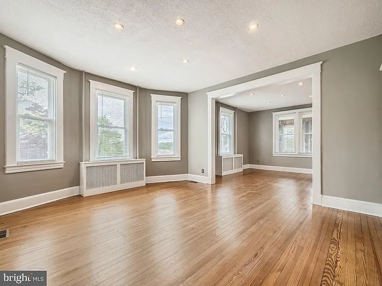 3201 E Joppa Rd — Photo 8