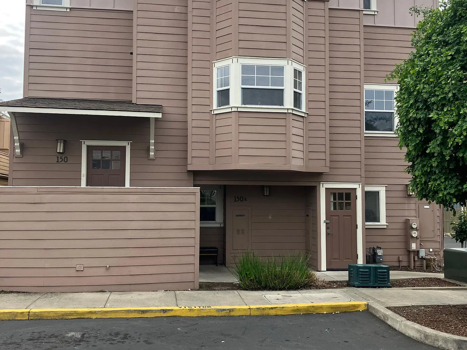 Studio, 600 sqft, $1,850 — Photo 1