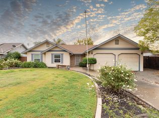 465 W Fargo Avenue, Hanford, CA 93230