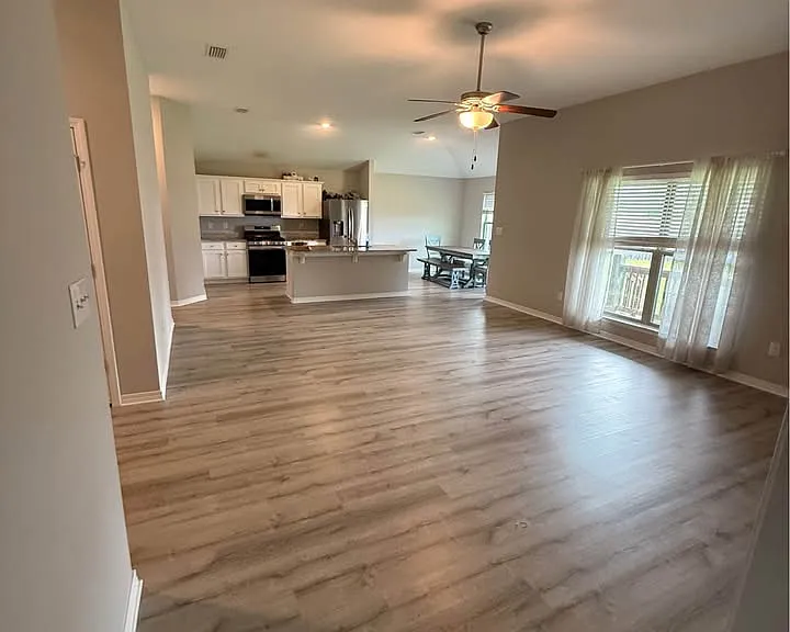 10948 Cord Ave — Photo 9