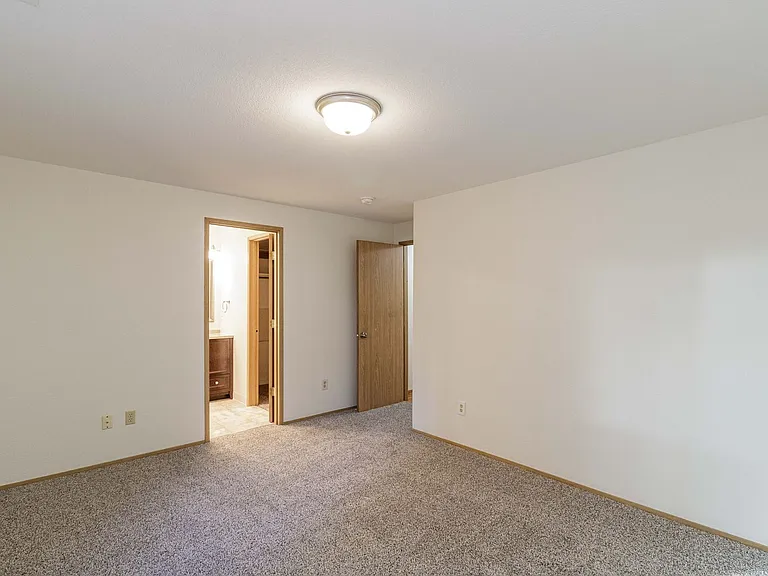 15213 NE 44th St — Photo 25