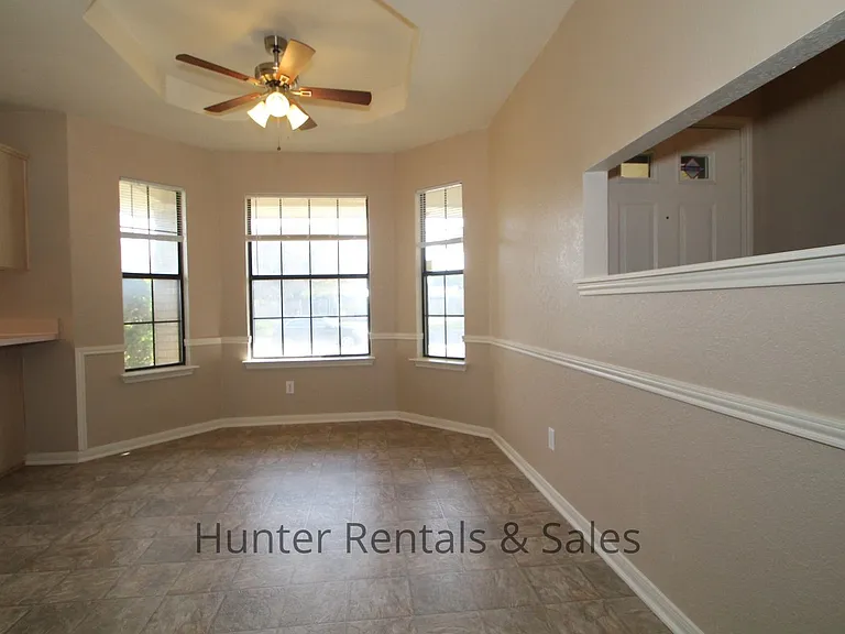 4705 Fawn Dr — Photo 7