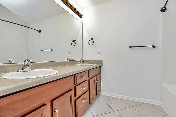 525 Donatello Ave #525 — Photo 20