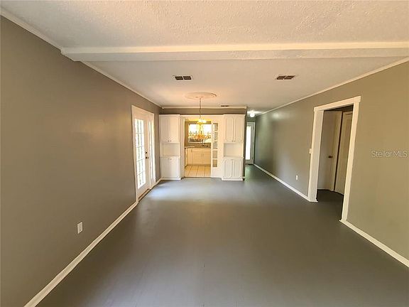 4th image of 31004 Oakmont Ave