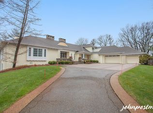 1500 Springhouse Dr NE, Grand Rapids, MI 49525