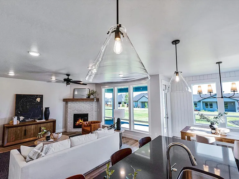 5111 W Canaston St — Photo 14