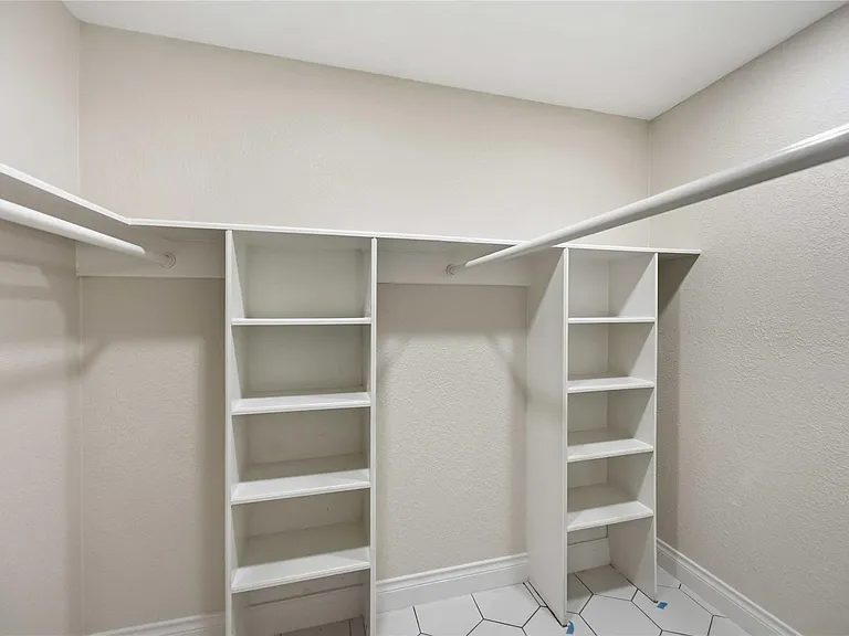 5702 Old Lodge Dr — Photo 16
