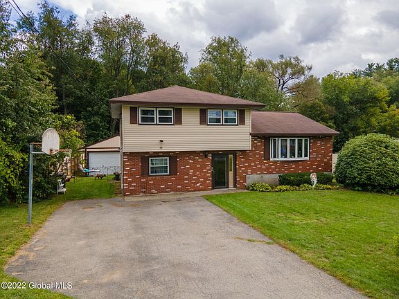3rd image of 26 Saint Jude Ln