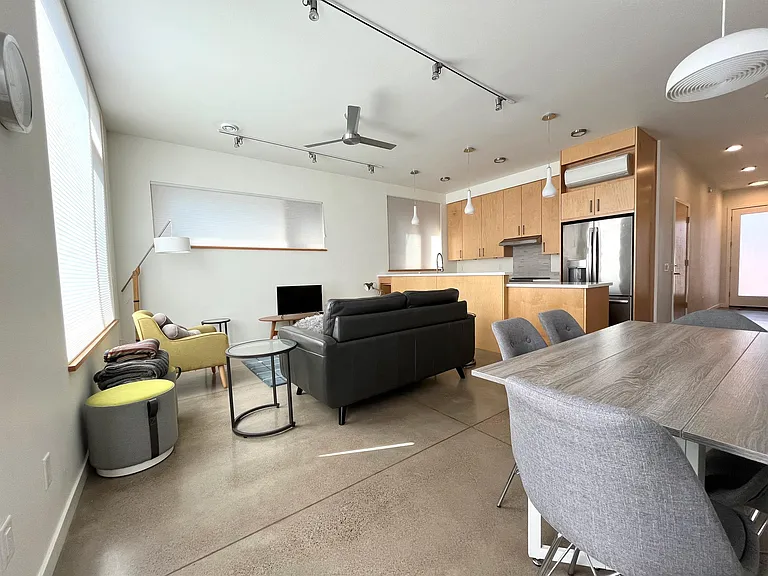 2743 Friendly Aly — Photo 5