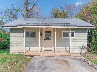 109 S Walker Ln, Oak Ridge, TN 37830