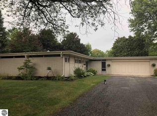 808 Riverview Ct, Mt Pleasant, MI 48858