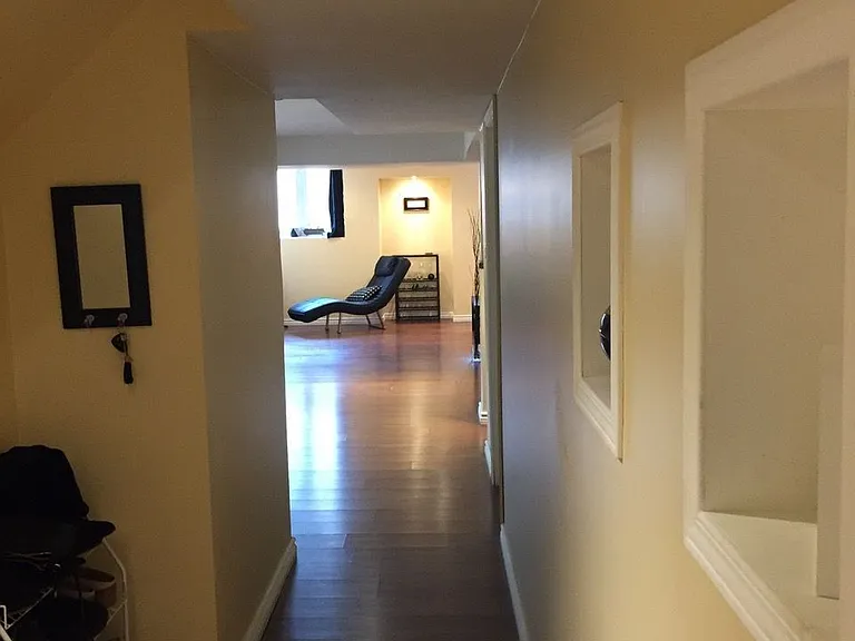 29 Golden Orchard Rd #LOWER — Photo 5