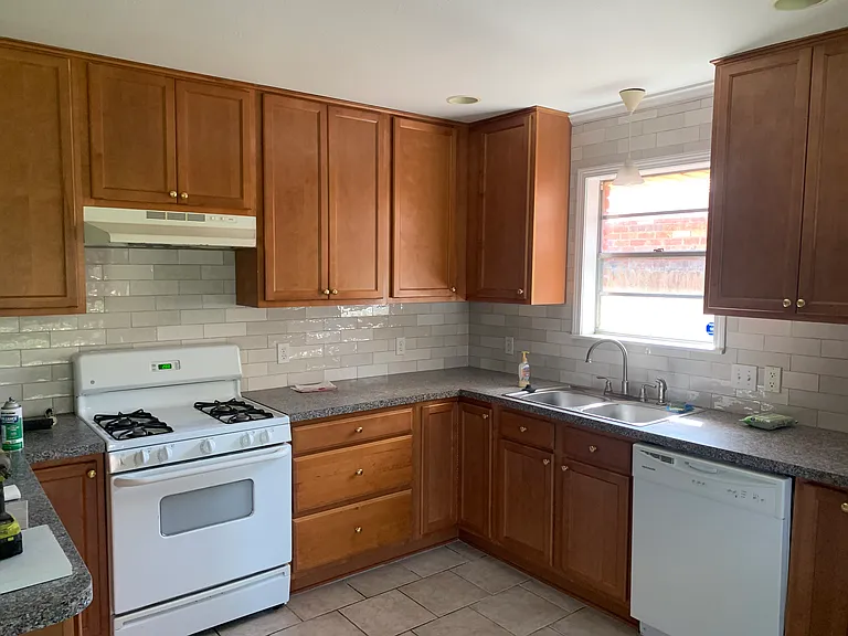 4708 Herrmann St — Photo 7