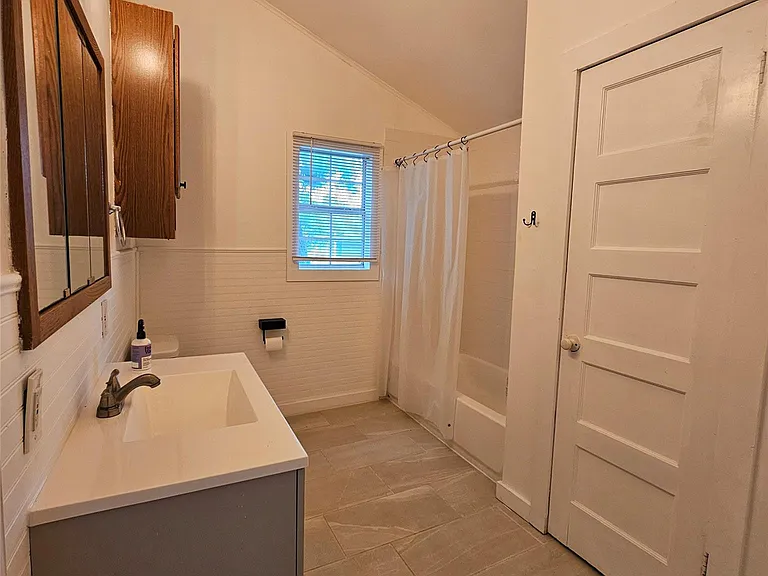 401 Shaw St — Photo 28