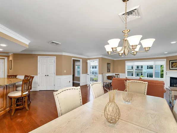 7 Sterling Hill Ln #737, Exeter, NH 03833