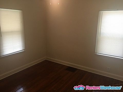 4th image of 7105 Idlewild Ave