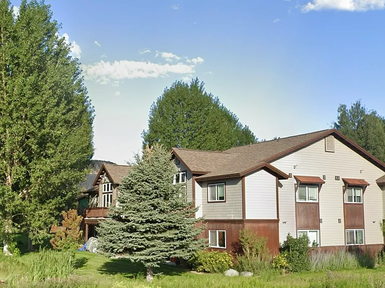 510 Redcliff Cir — Photo 1