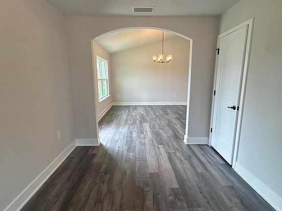 4th image of 11441 Godart St