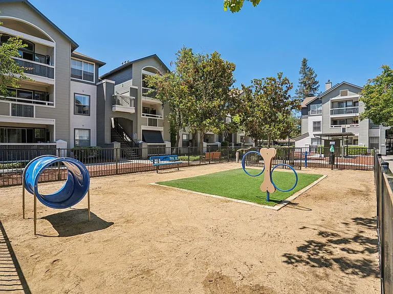 Rosewalk Apartment Homes — Photo 6