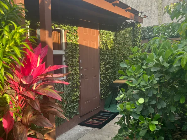 2410 NE 135th Ter #3, Miami, FL 33181
