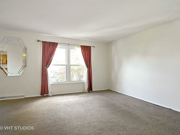 2nd image of 1417 S Hickory Dr