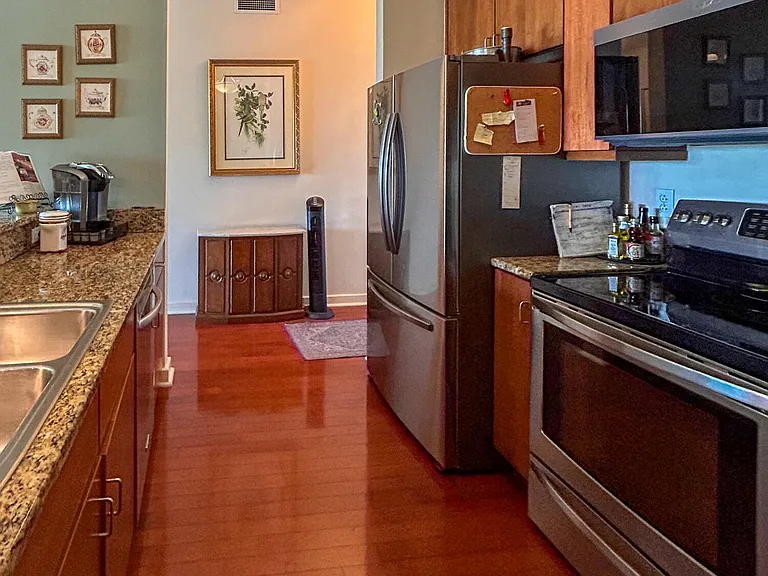 1661 Riverside Ave #410 — Photo 5