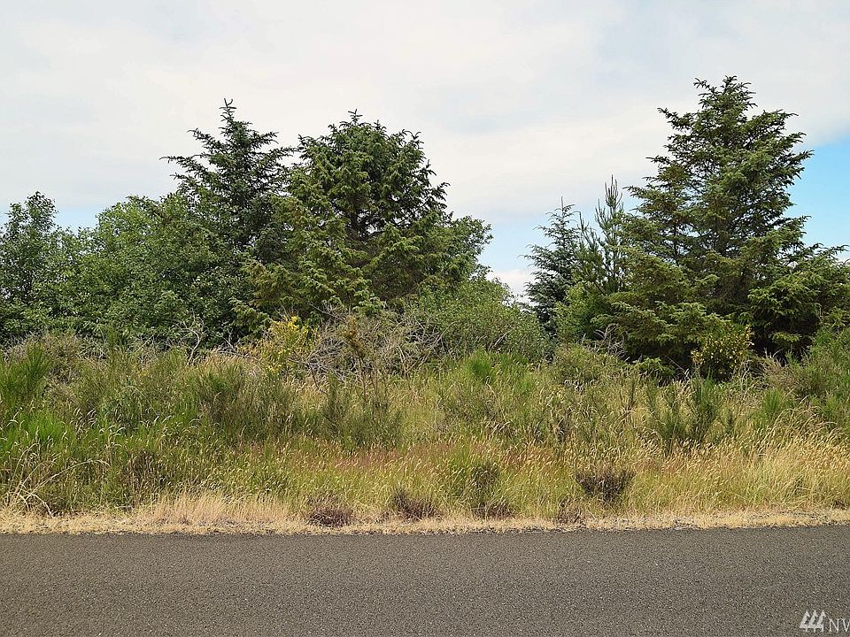 2nd image of 944 Wawona Ave SE