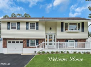 69 Jonquil Ln, Toms River, NJ 08753