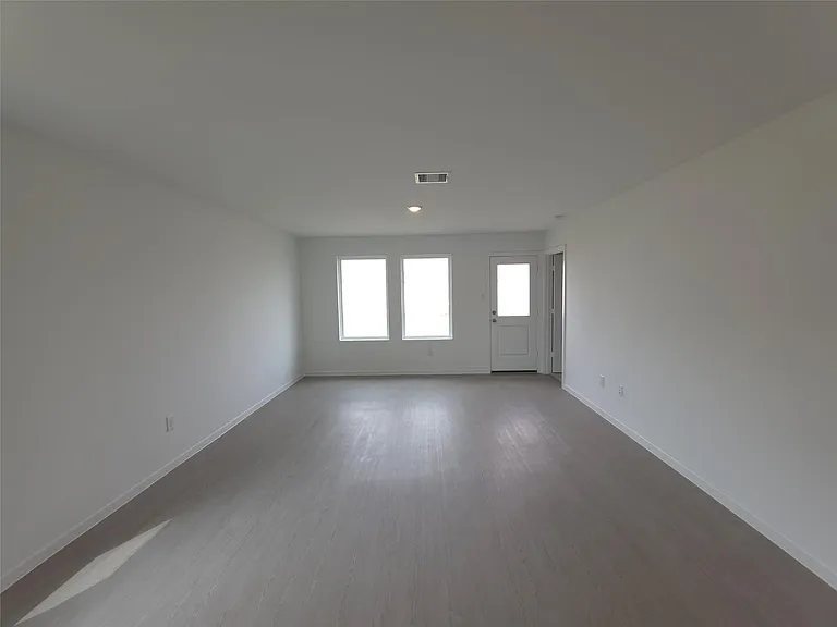 26930 Cascade Sunrise St — Photo 8