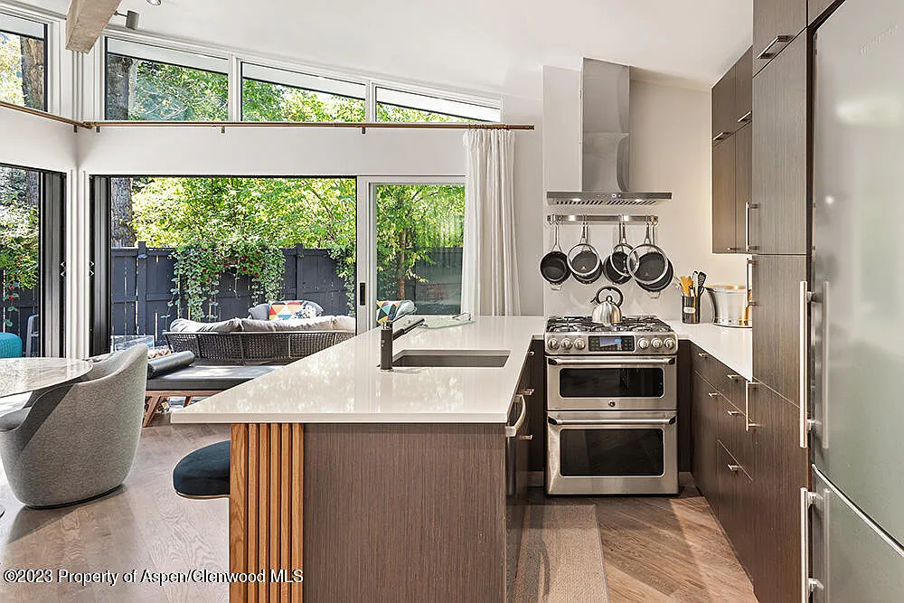 2 bed, 2.0 bath, 1131 sqft, $30,000 — Photo 3