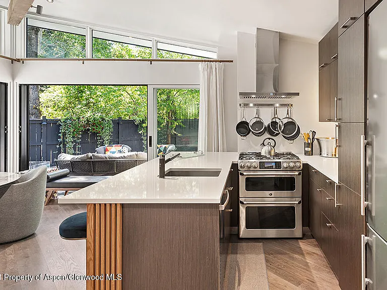 630 W Hallam St #1 — Photo 3