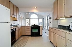 3rd image of 1165 Basswood St