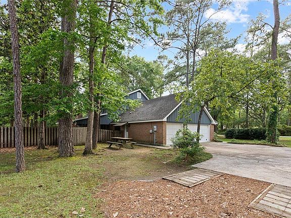 2nd image of 805 Pine Alley Dr