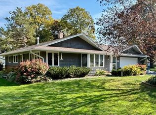 7537 Stillwater Way N, Oakdale, MN 55128