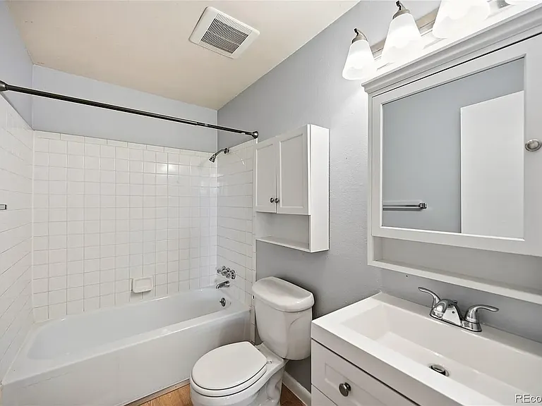 1253 Miller St — Photo 12