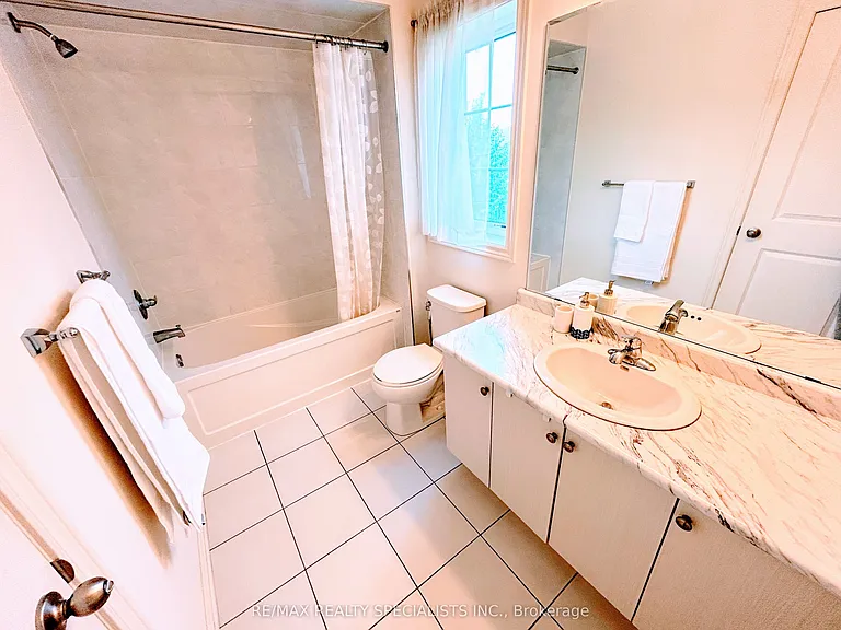 55 Dufay Rd — Photo 23