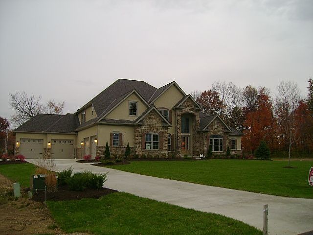 1st image of 8525 Avalon Dr