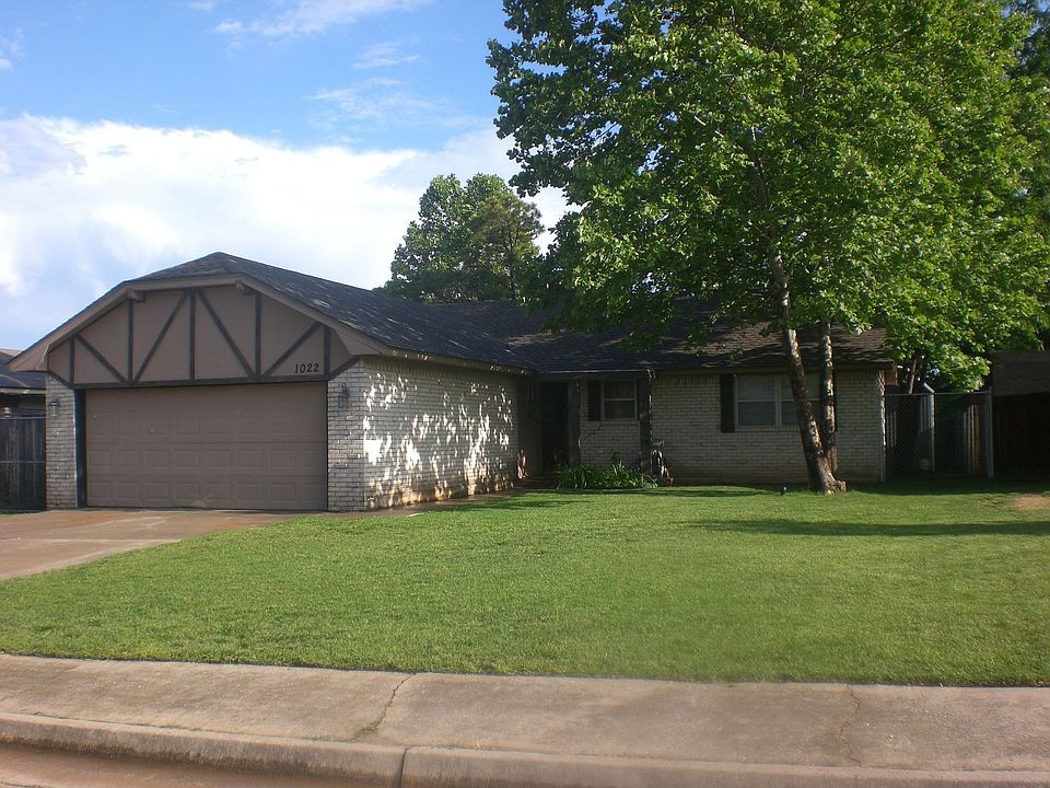 1st image of 1022 Arlington Dr