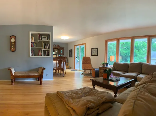 807 W Charles St, Champaign, IL 61820