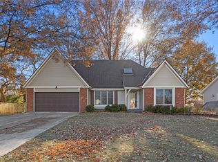 11209 W 106th St, Overland Park, KS 66214